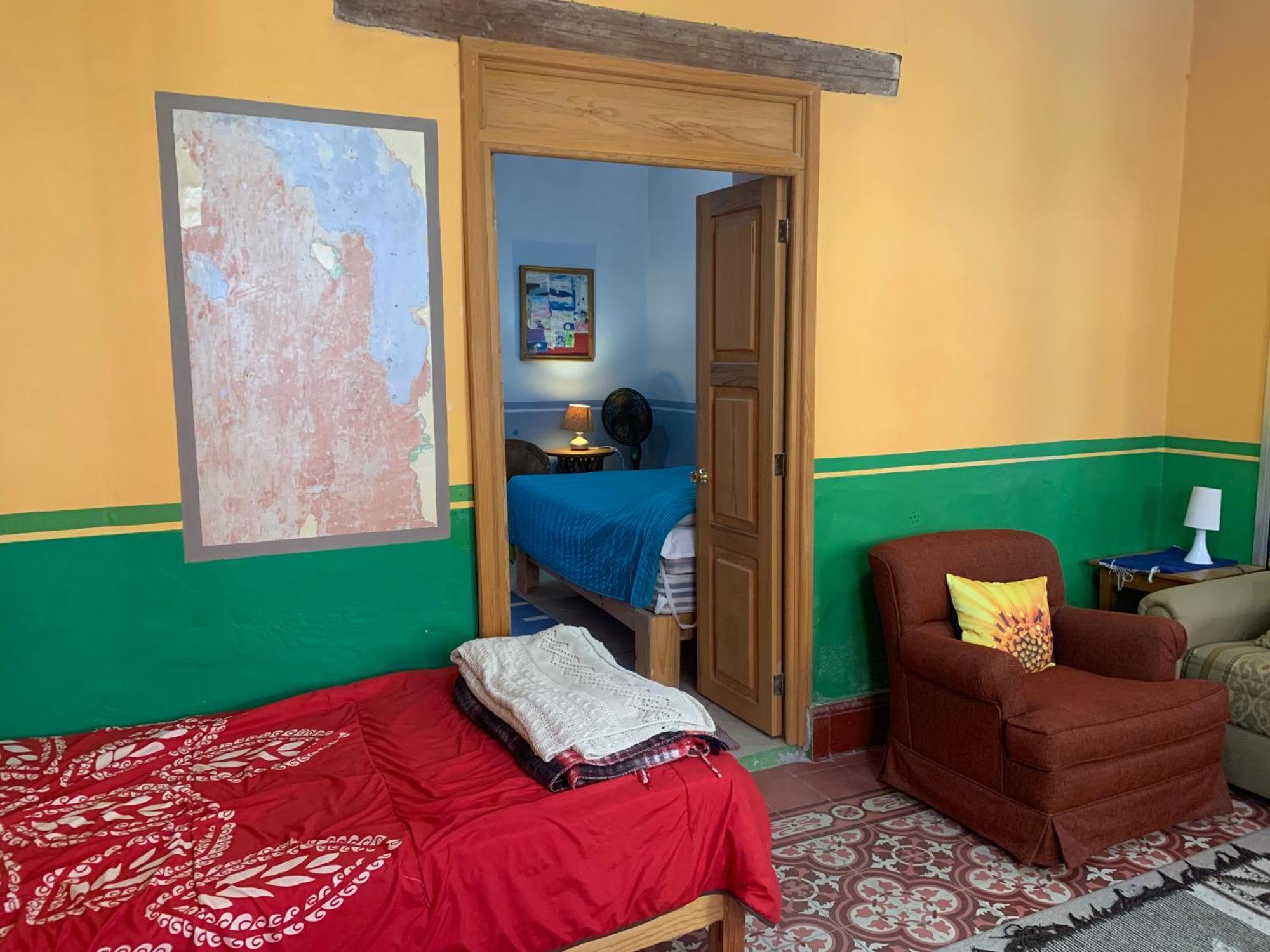 Centro Quiet 3-story With Great Views Сasa de vacaciones Guanajuato